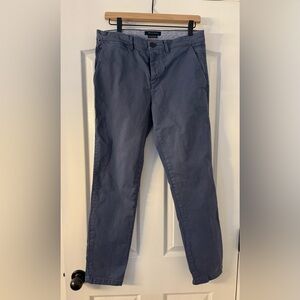 Tommy Hilfiger Men’s Slim Fit Stretch Chinos – Blue – Size 31x32